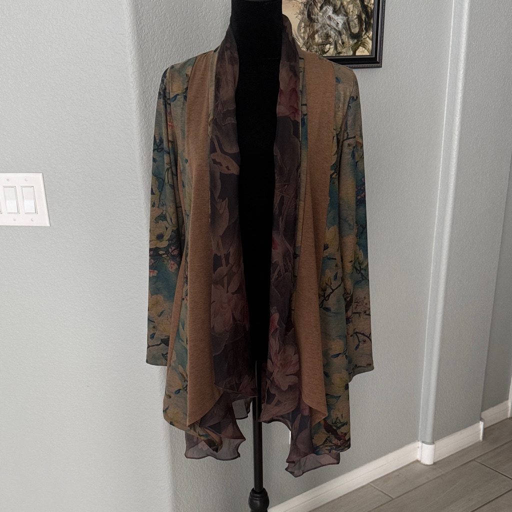 Nwot Floral Patterned Women's Topper Jacket!!